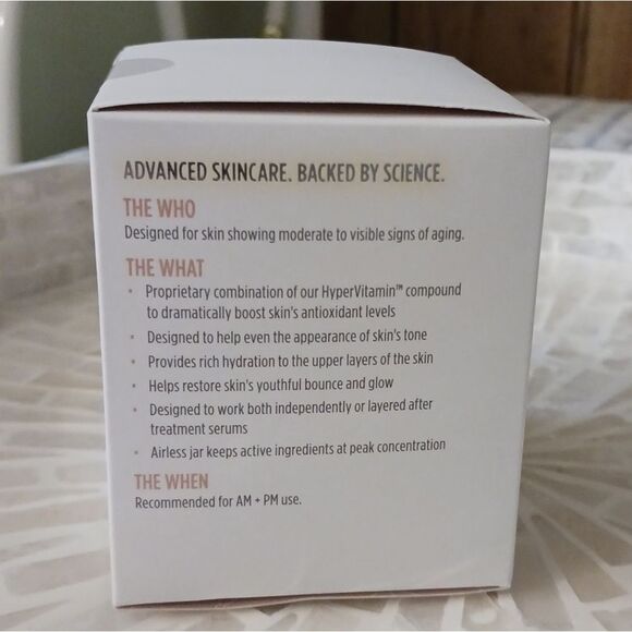 VITAMIN C - BIO BEAUTY THE ULTIMATE HYDRATING CREAM - 1.7 Oz - Picture 12 of 12